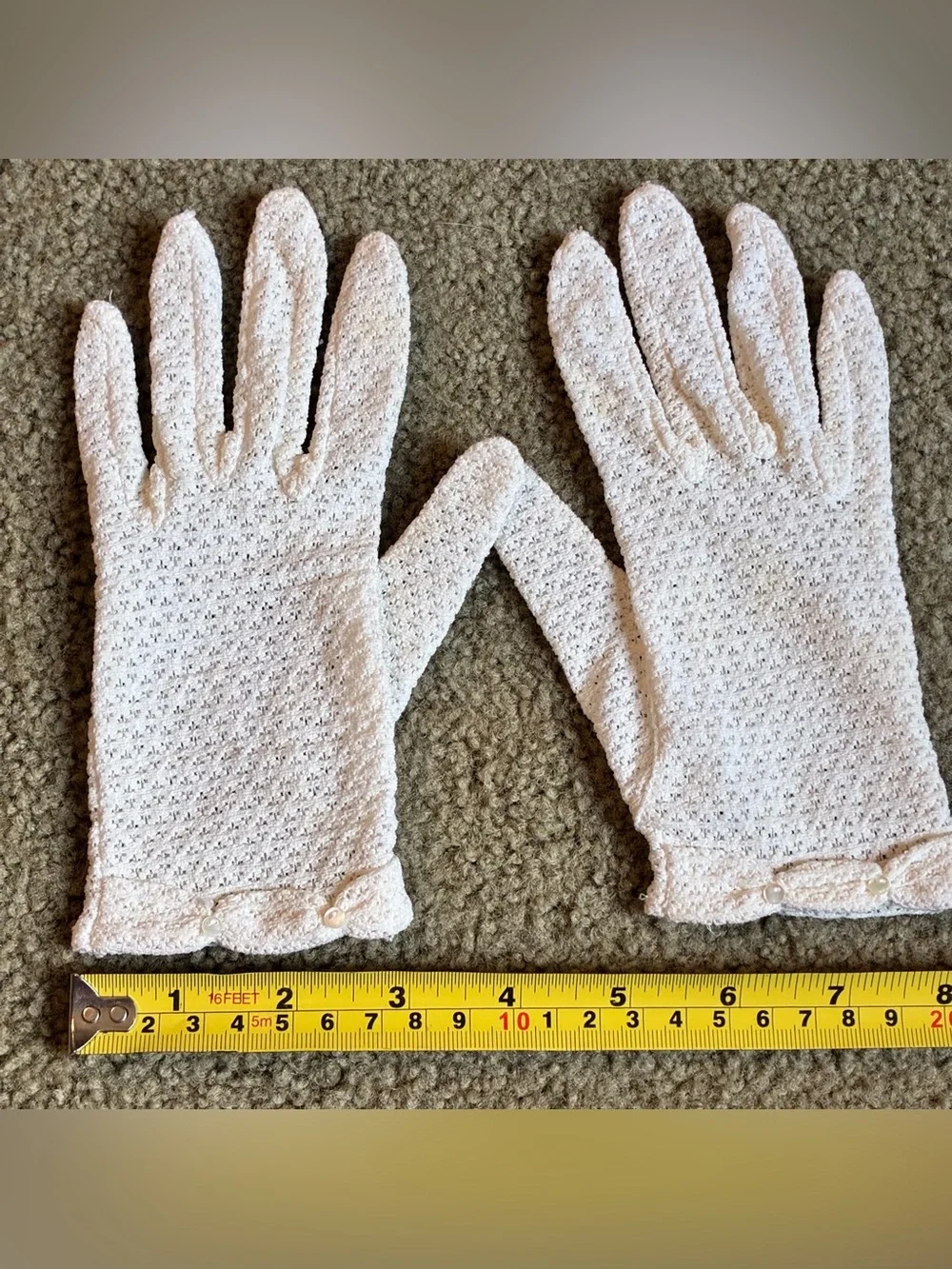 Womens XS Ivory Textured Stretchy Mesh Dress Gloves Costume Party Driving Formal